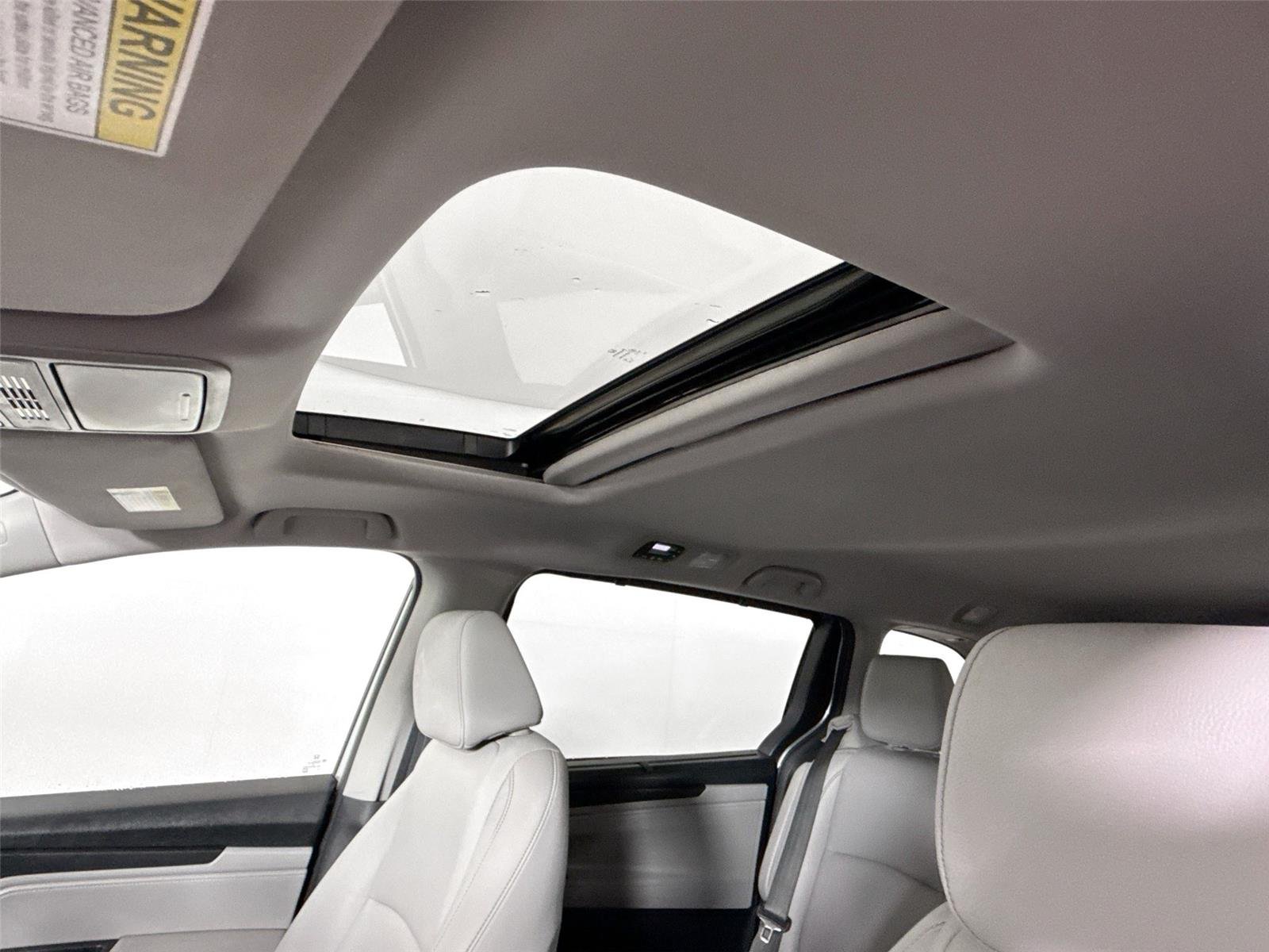 Used 2023 Lunar Silver Metallic Honda EX-L image 6