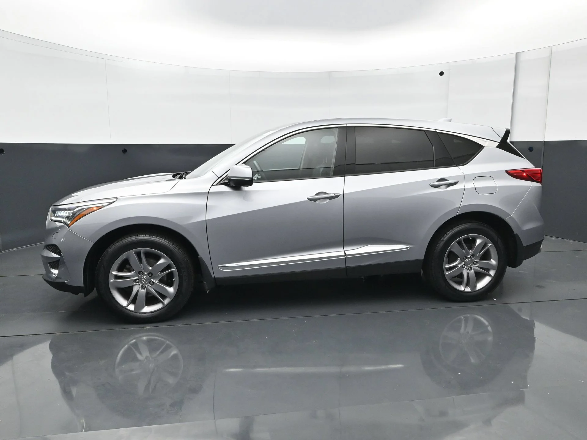 Used 2021 Acura RDX Platinum Elite with VIN 5J8TC2H97ML800318 for sale in Burnsville, Minnesota