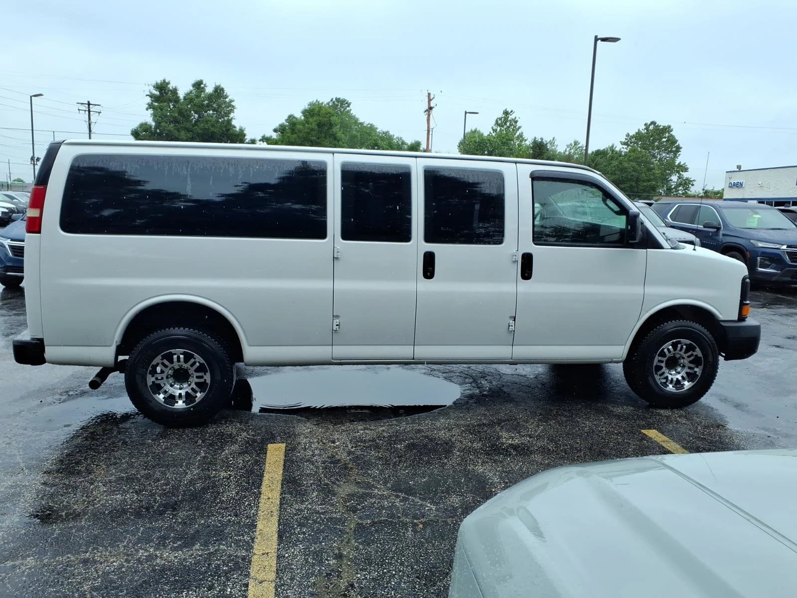 Used 2016 Summit White Chevrolet Paratransit image 28