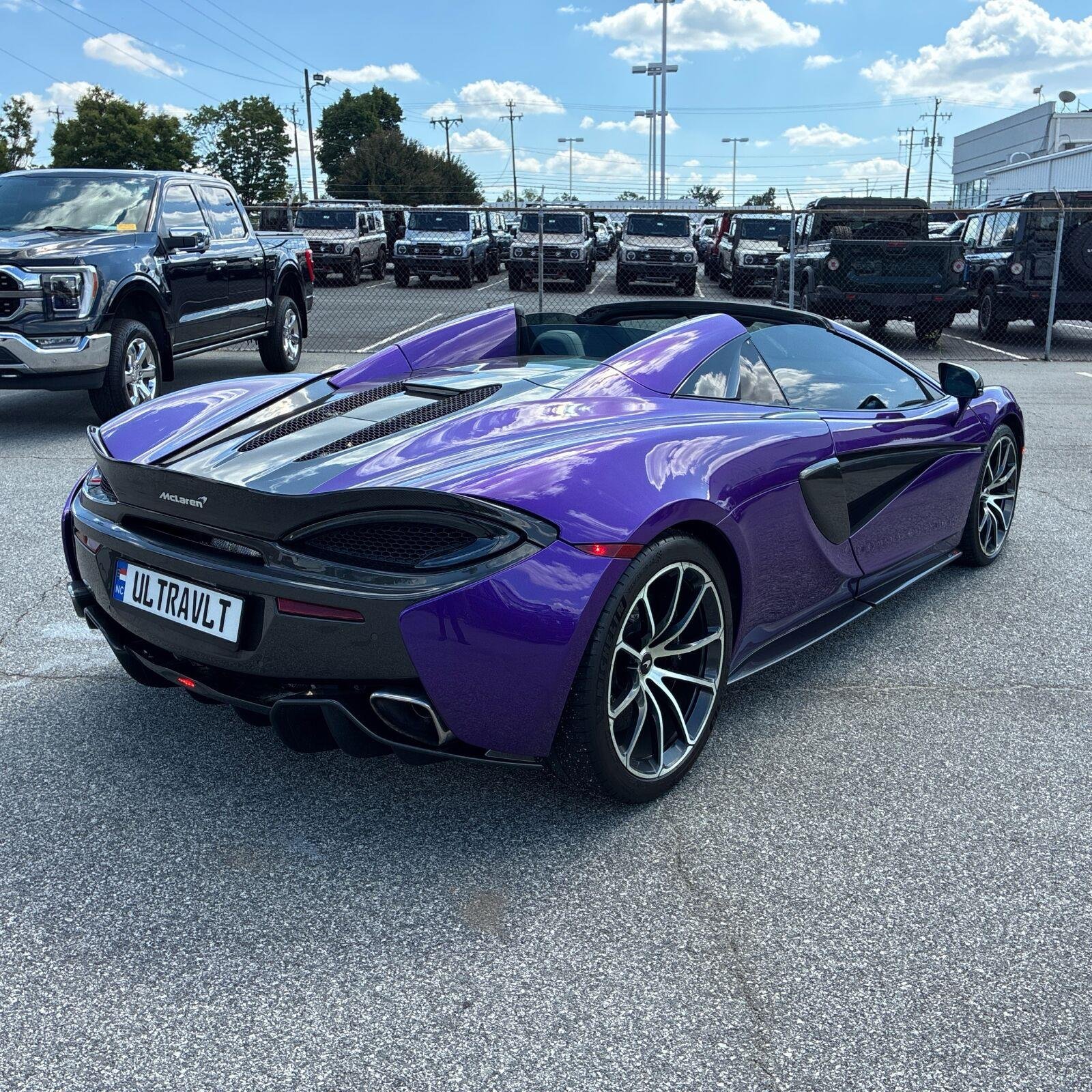 Used 2019 Blue MCLAREN  image 7