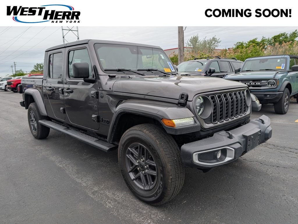 2025 Jeep Gladiator's photo