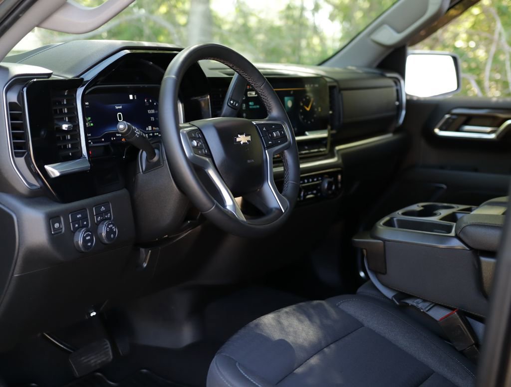 Used 2023 Harvest Bronze Metallic Chevrolet LT (2FL) image 9