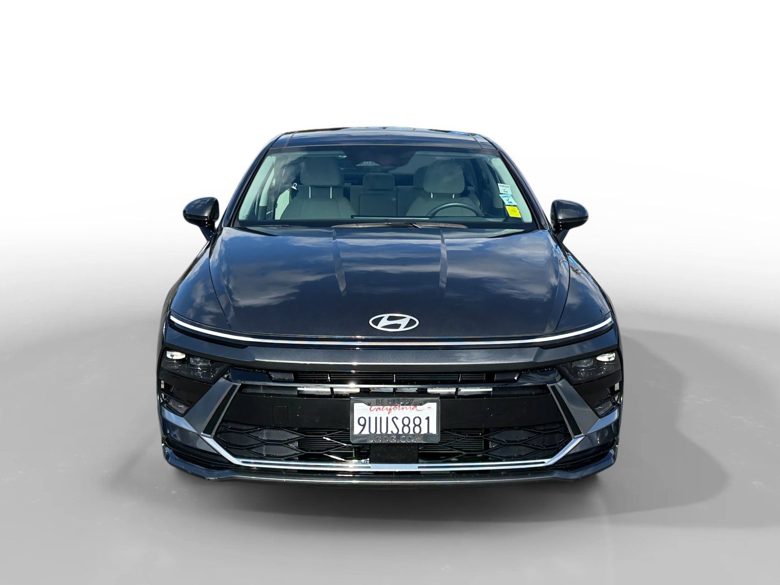 Certified Used 2025 Gray Hyundai SEL Convenience image 8