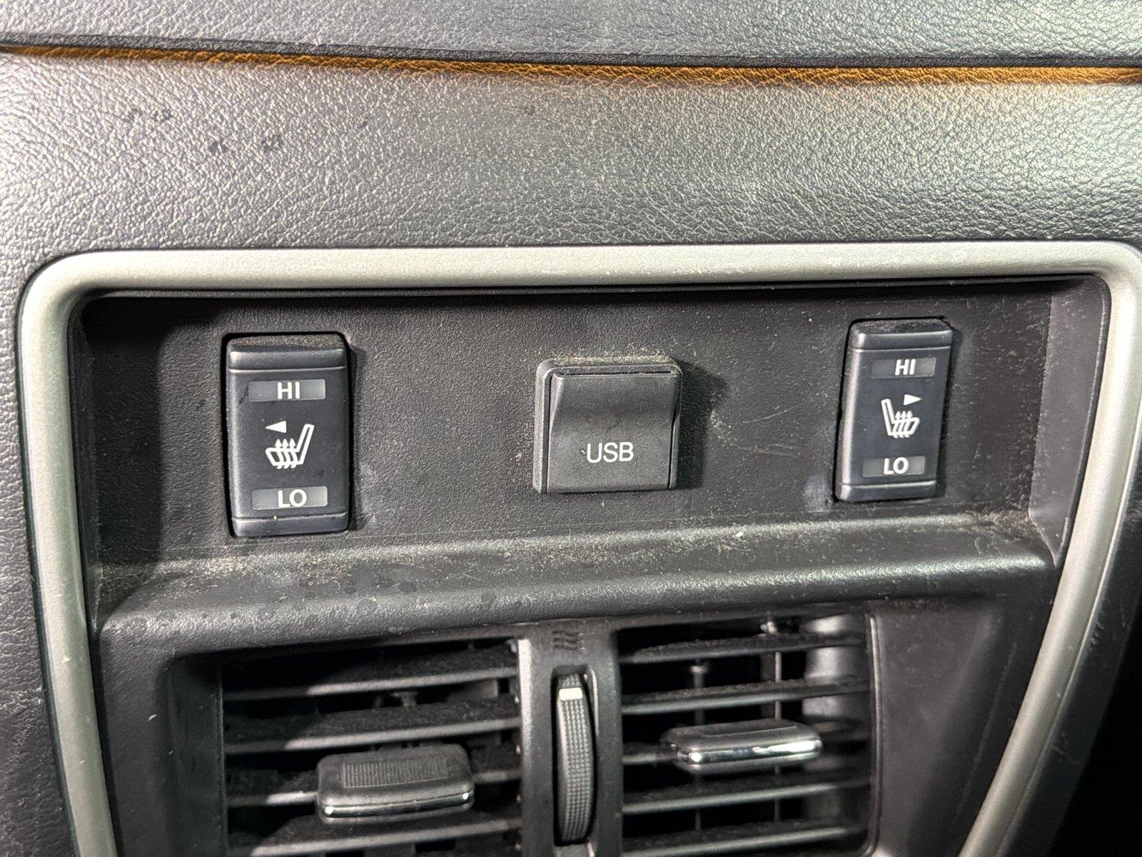Used 2015 Gray Nissan Platinum image 23