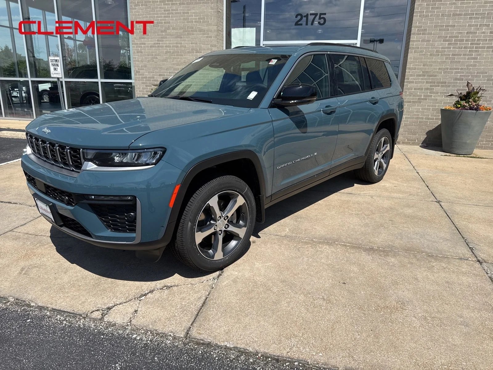 New 2026 Steel Blue Exterior Paint Jeep Limited image 2
