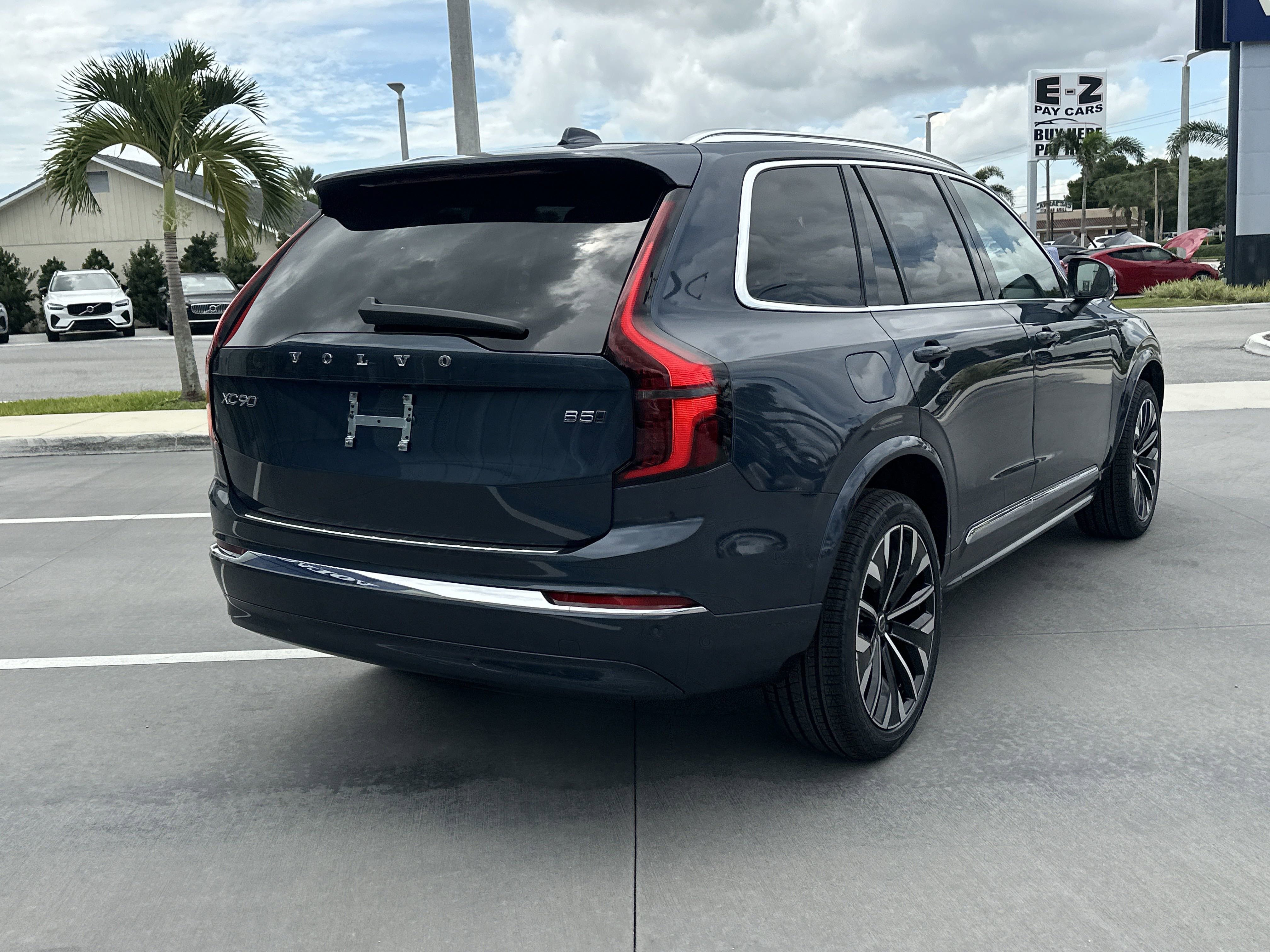 New 2026 Denim Blue Volvo Ultra image 6