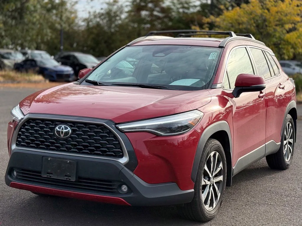 Pre-Owned 2024 Toyota Corolla Cross XLE 4D Sport Utility in