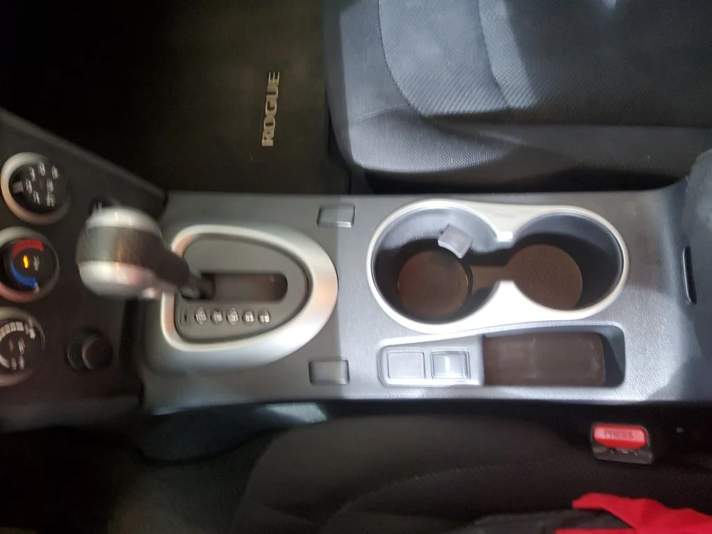 Used 2015 Gray Nissan S image 20