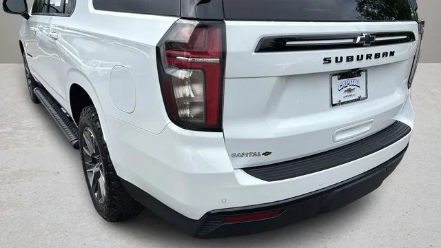 Used 2024 White Chevrolet Z71 image 37