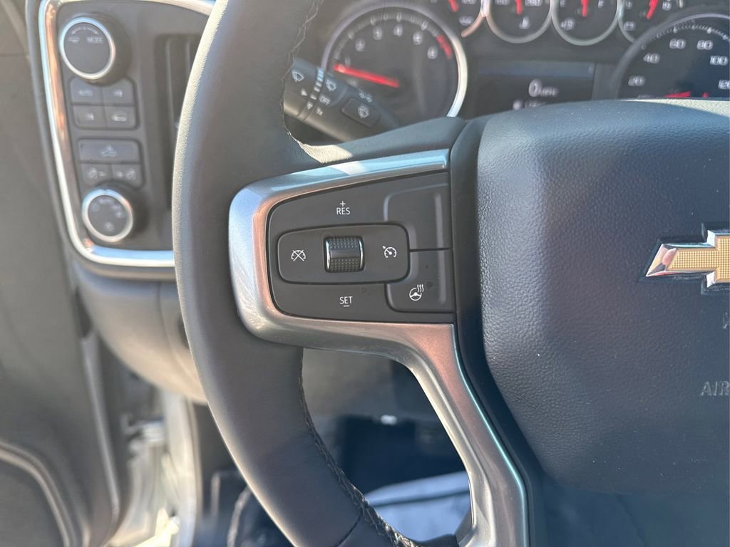 Used 2022 Silver Ice Metallic Chevrolet LT image 28