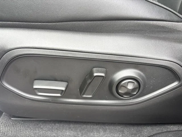 New 2027 Black Jeep Limited Reserve image 20