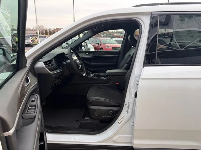 2026 Jeep Grand Cherokee L Laredo - Photo 11
