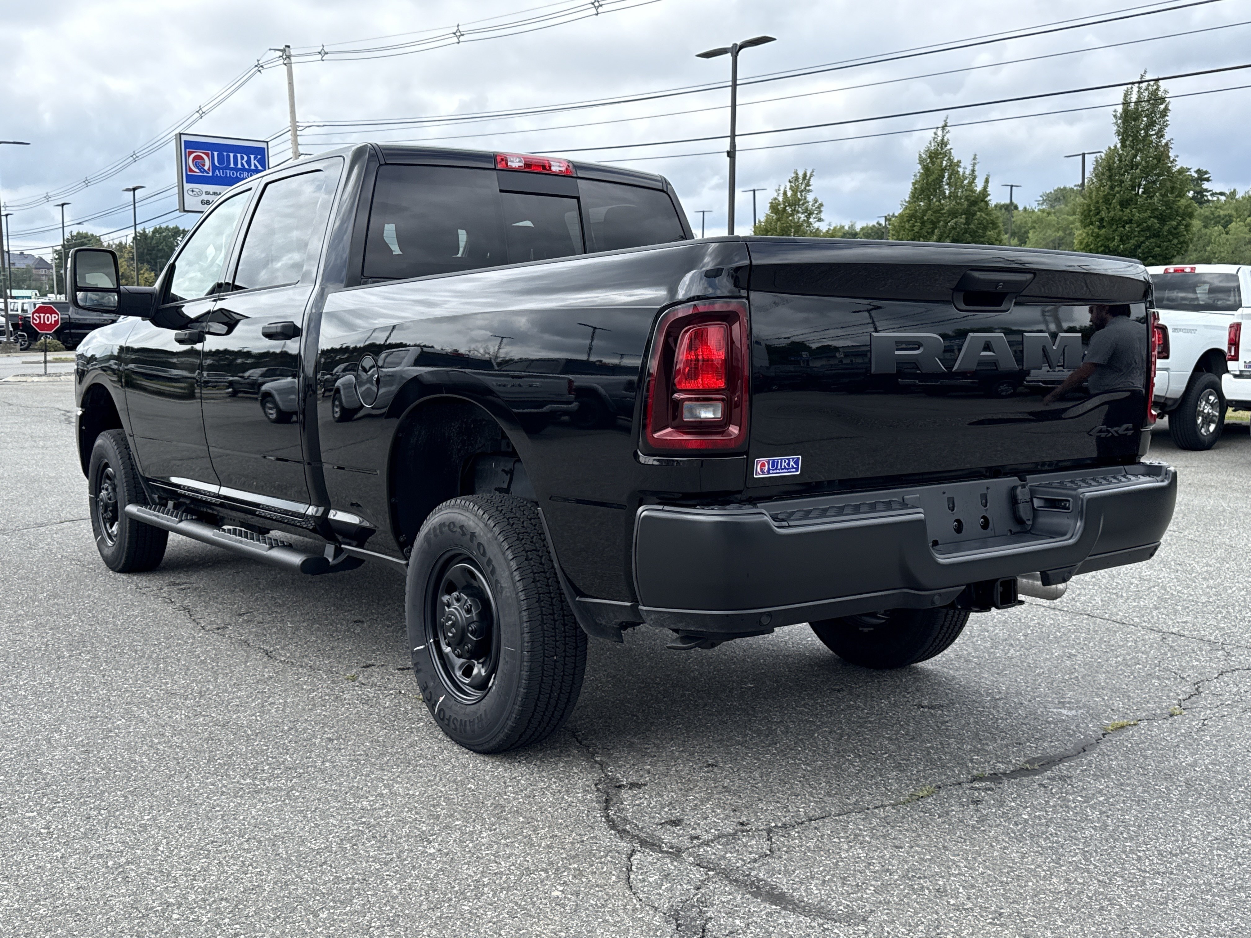 New 2026 Diamond Black Crystal Pearl-Coat Exterior Paint RAM Tradesman image 4