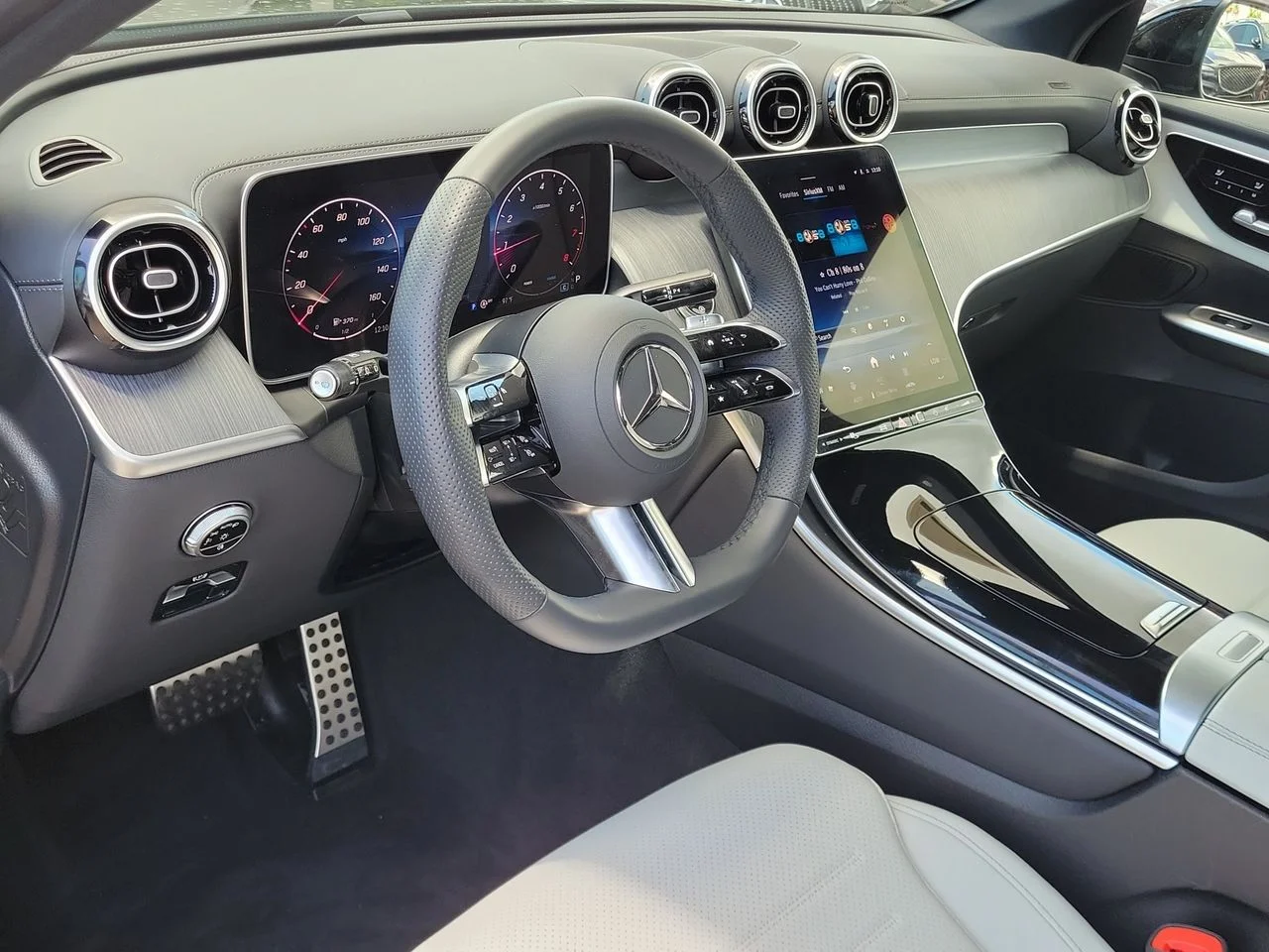 Used 2026 Black Mercedes-Benz GLC 300 image 19
