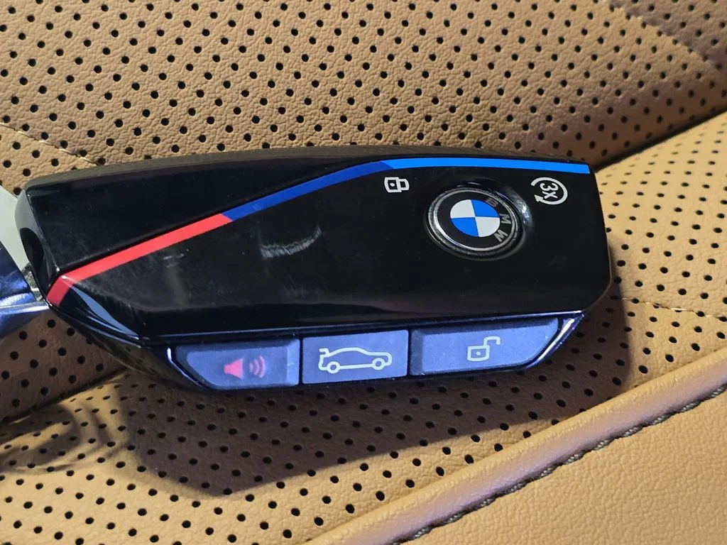 New 2026 Dravit Grey Metallic BMW M60i image 26