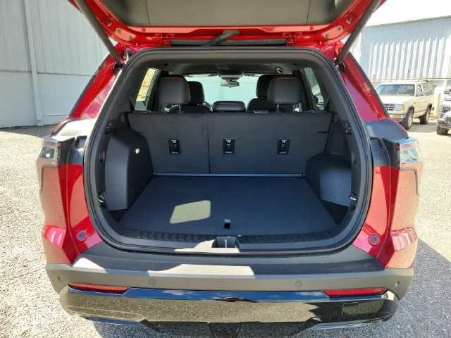 2027 Chevrolet Equinox RS - Photo 11