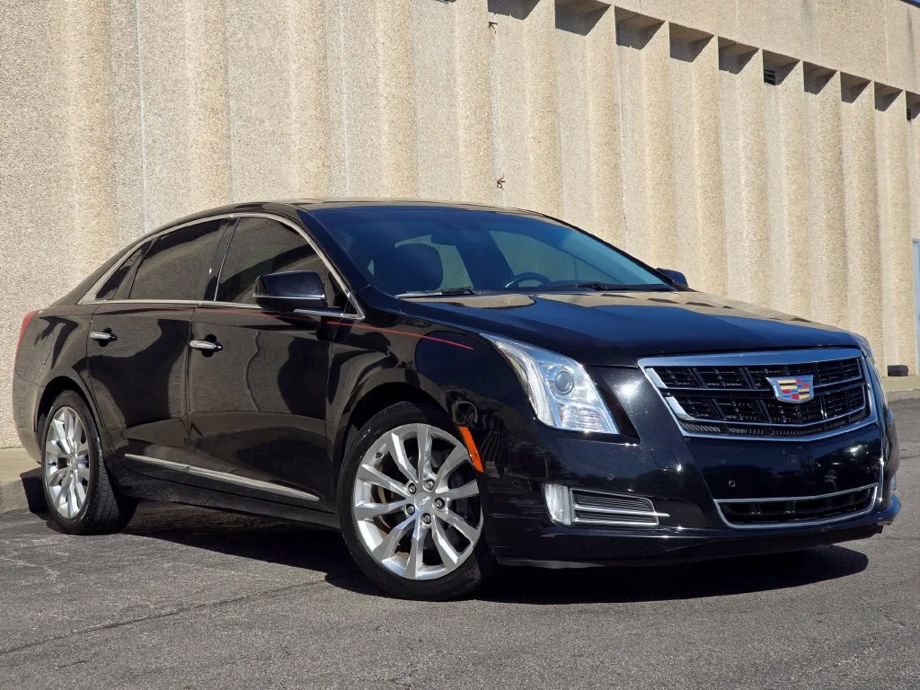 Used 2017 Cadillac XTS Luxury with VIN 2G61N5S38H9132924 for sale in Beachwood, OH