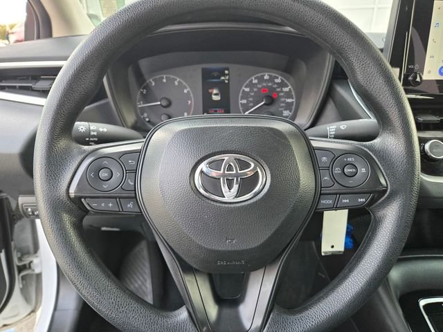 Used 2025 White Toyota LE image 20