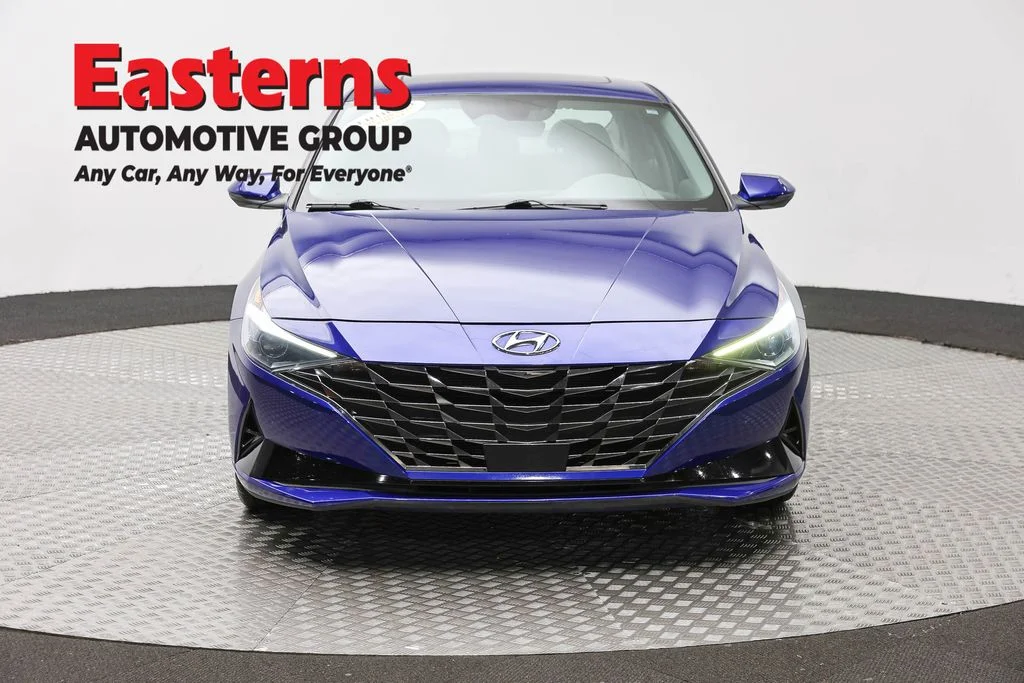 Used 2022 Blue Hyundai SEL image 2
