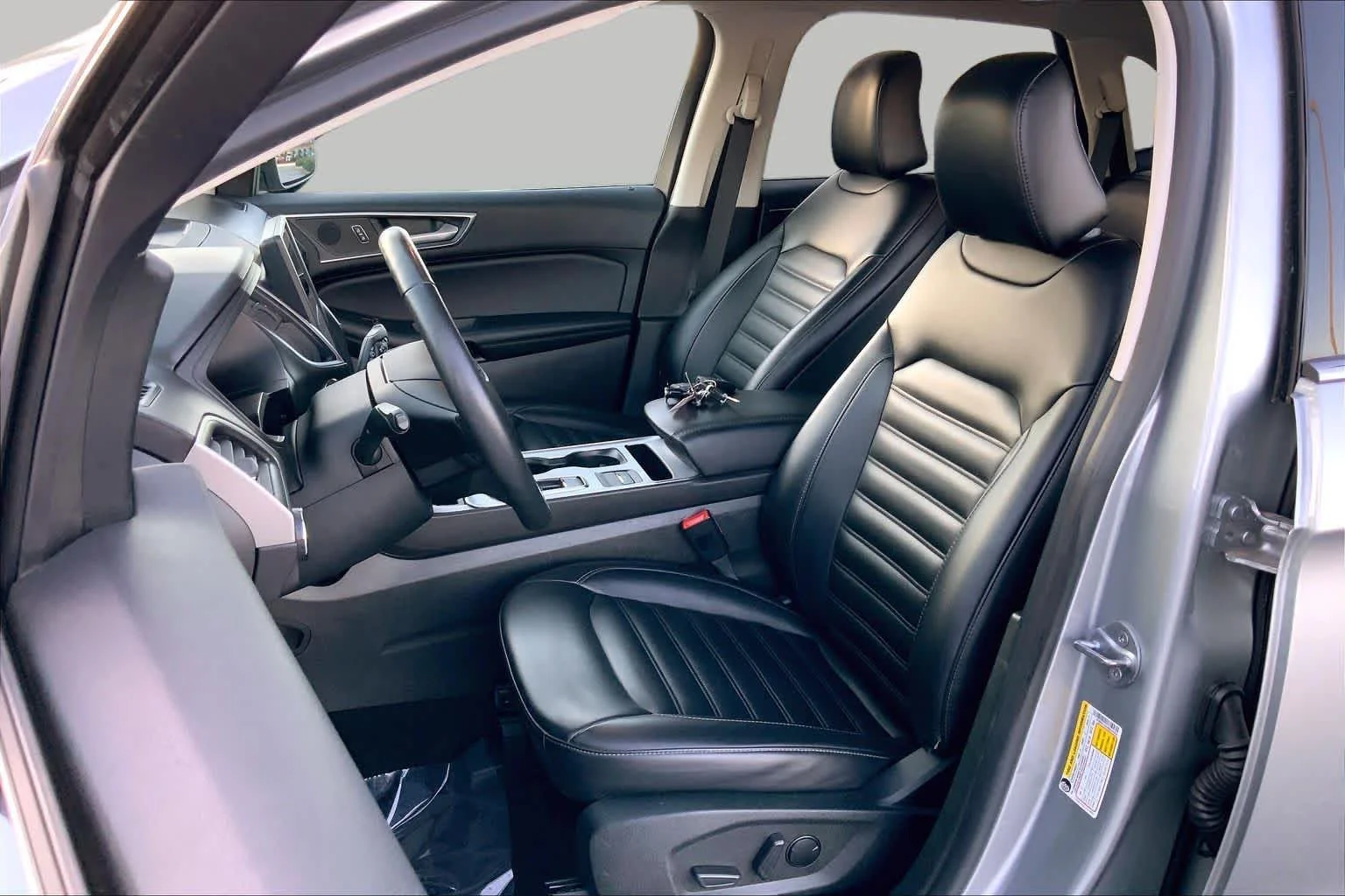 Used 2022 Iconic Silver Metallic Ford SEL image 8