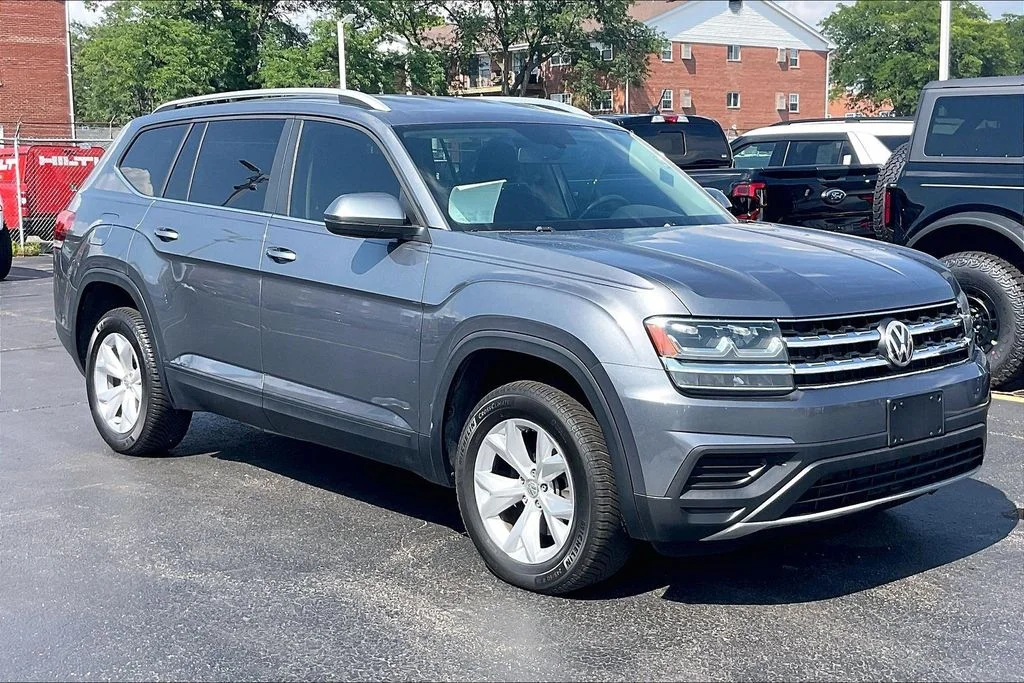Used 2019 Gray Volkswagen S image 35