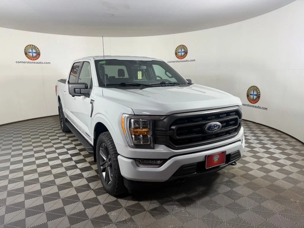 Used 2023 White Ford XLT image 18
