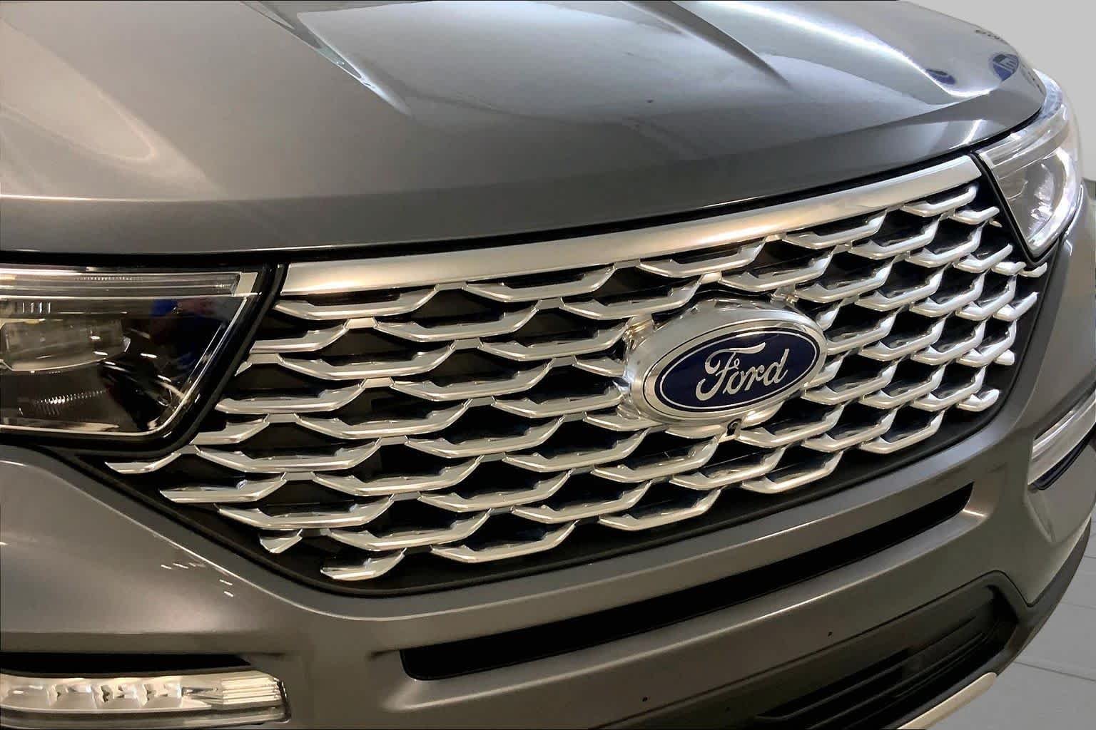 Used 2022 Carbonized Gray Ford Platinum image 31
