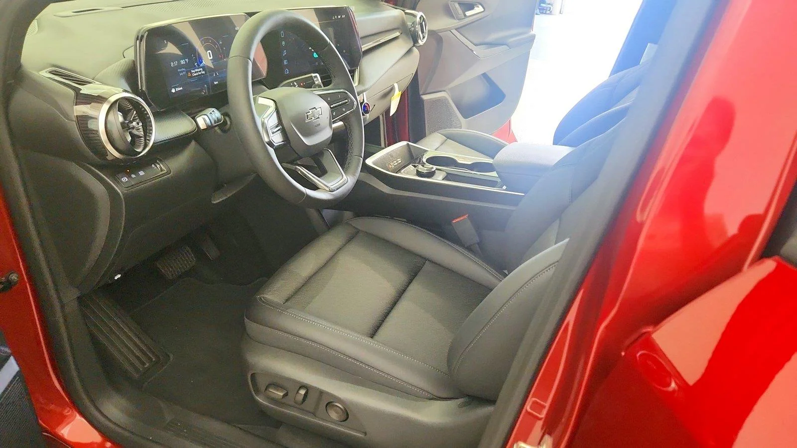 2027 Chevrolet Equinox LT - Photo 14