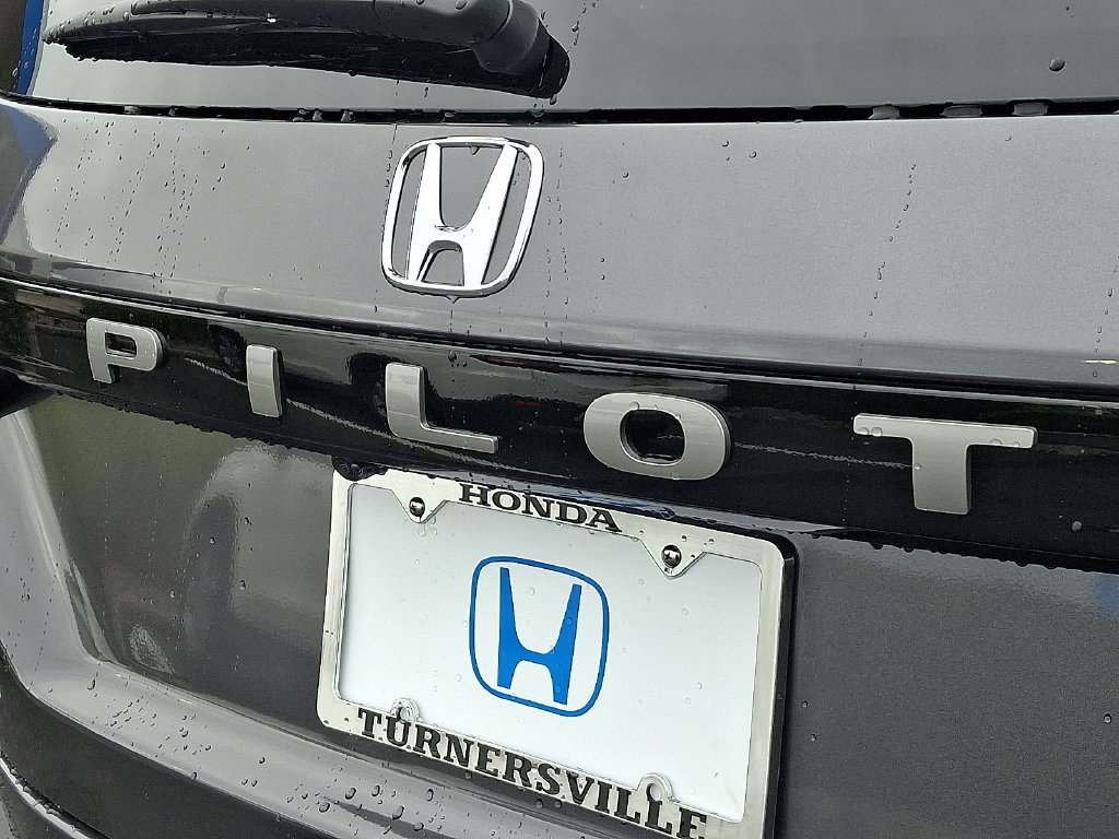 New 2026 Modern Steel Metallic Honda Touring image 11