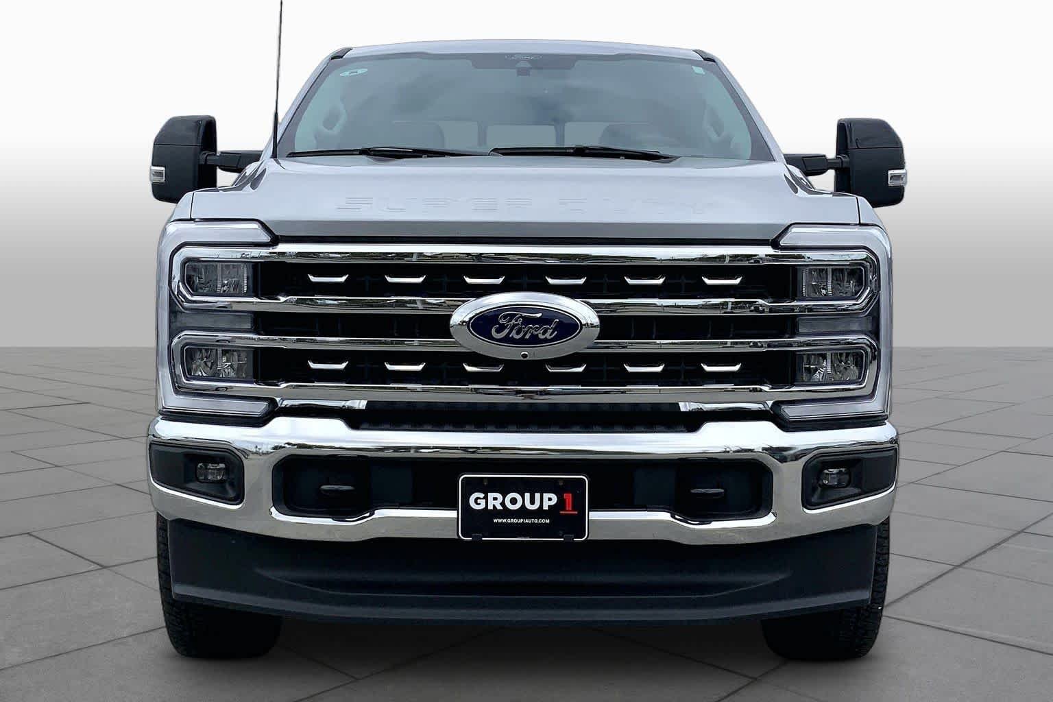 Used 2024 Iconic Silver Metallic Ford F-250 Pickup LARIAT image 4