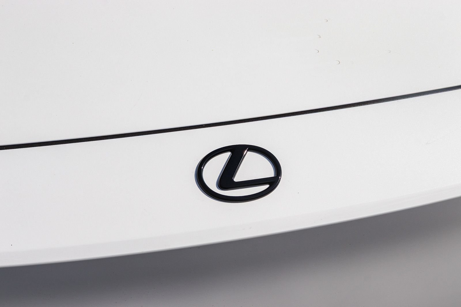 New 2026 Ultra White Lexus ES 350e PREMIUM image 13