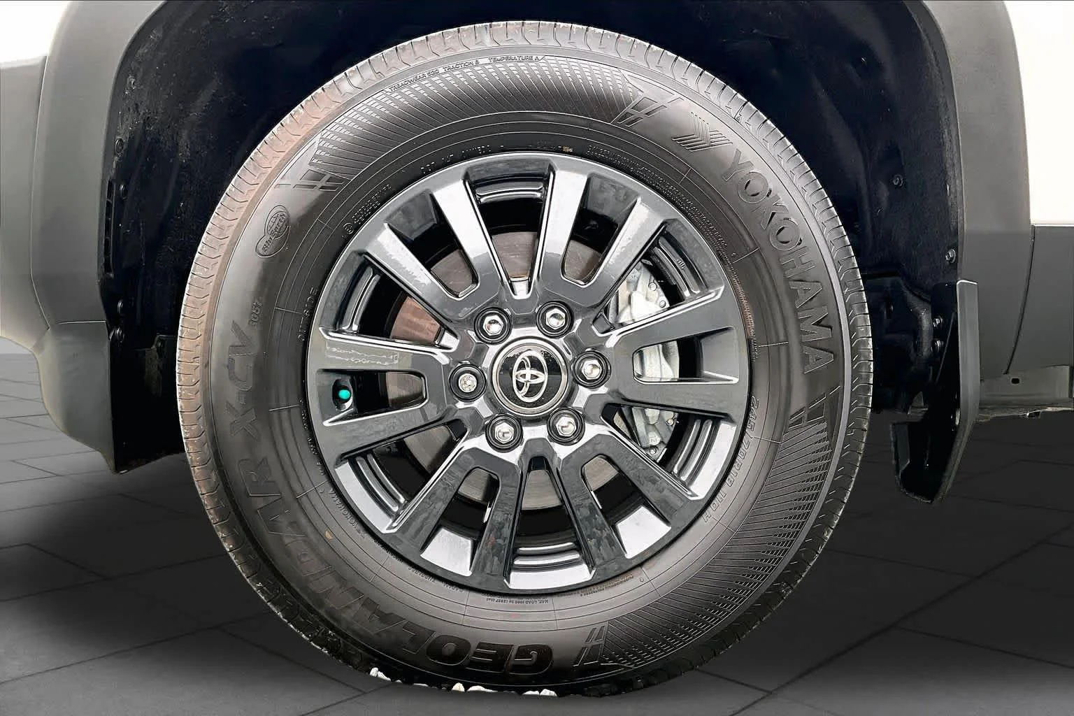 Used 2025 Ice Cap Toyota 1958 image 11