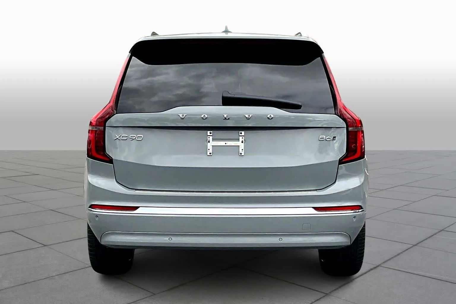 New 2026 Vapour Grey Volvo Plus image 4