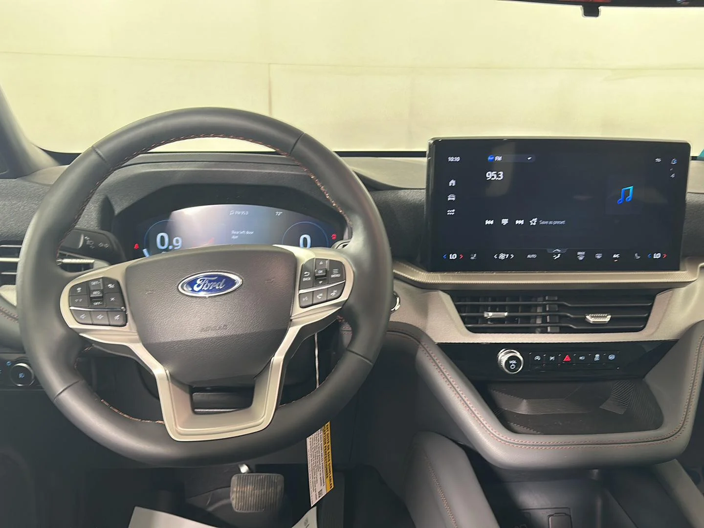 New 2027 Avalanche Gray Ford Active image 26