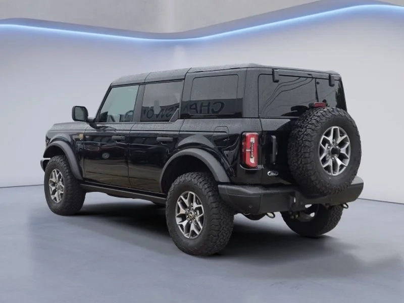 Used 2025 Shadow Black Ford Badlands image 4
