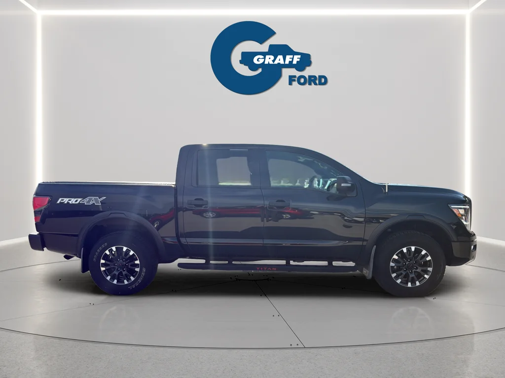 Used 2021 Black Nissan PRO-4X image 6