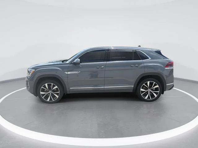 Used 2025 Gray Volkswagen 2.0T SEL Premium R-Line image 5