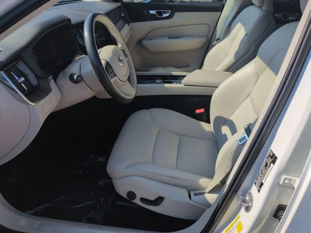 Used 2021 White Volvo T5 Momentum image 14