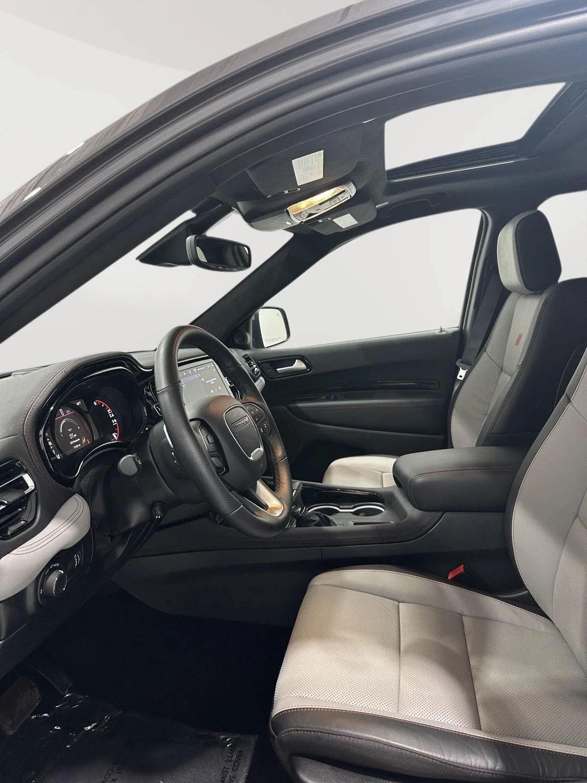 Used 2024 Vapour Grey Dodge Citadel image 18