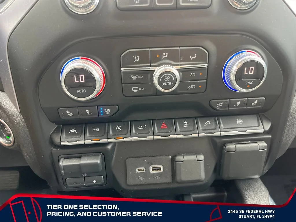 Used 2020 ONYX BLACK GMC SLT image 26
