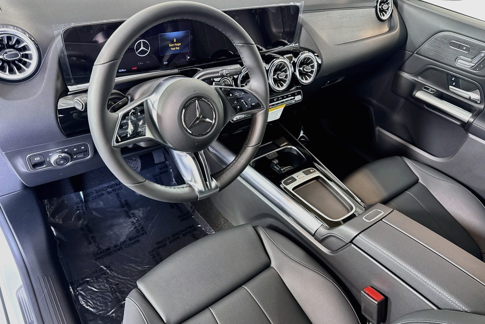 New 2026 Polar White Mercedes-Benz GLA 250 image 9