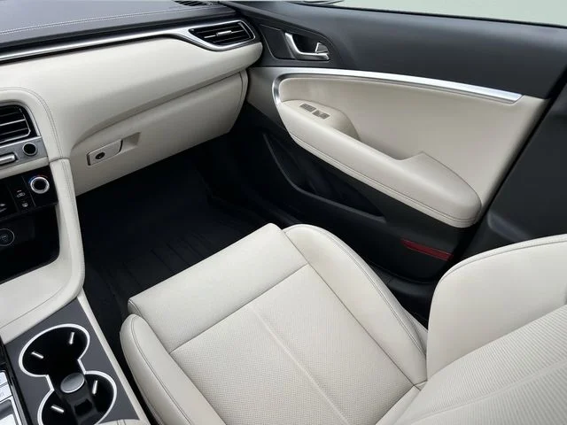 Used 2026 White Genesis 2.5T image 26
