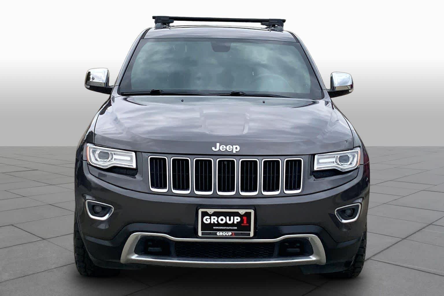 Used 2015 Granite Crystal Metallic Clearcoat Jeep Limited image 4