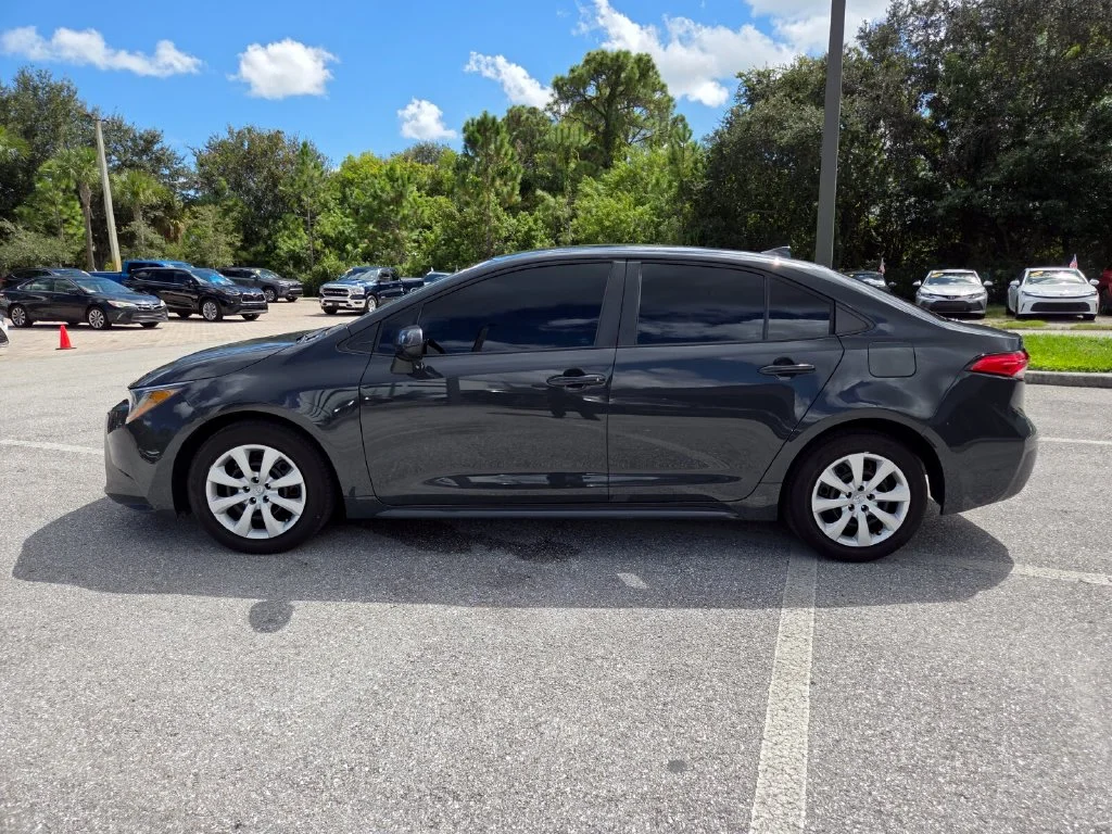 Used 2024  Toyota LE image 8
