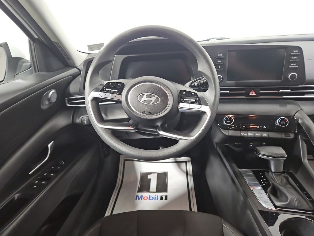 Certified Used 2025 White Hyundai Blue image 15