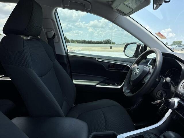 Used 2023 Silver Sky Metallic Toyota LE image 9
