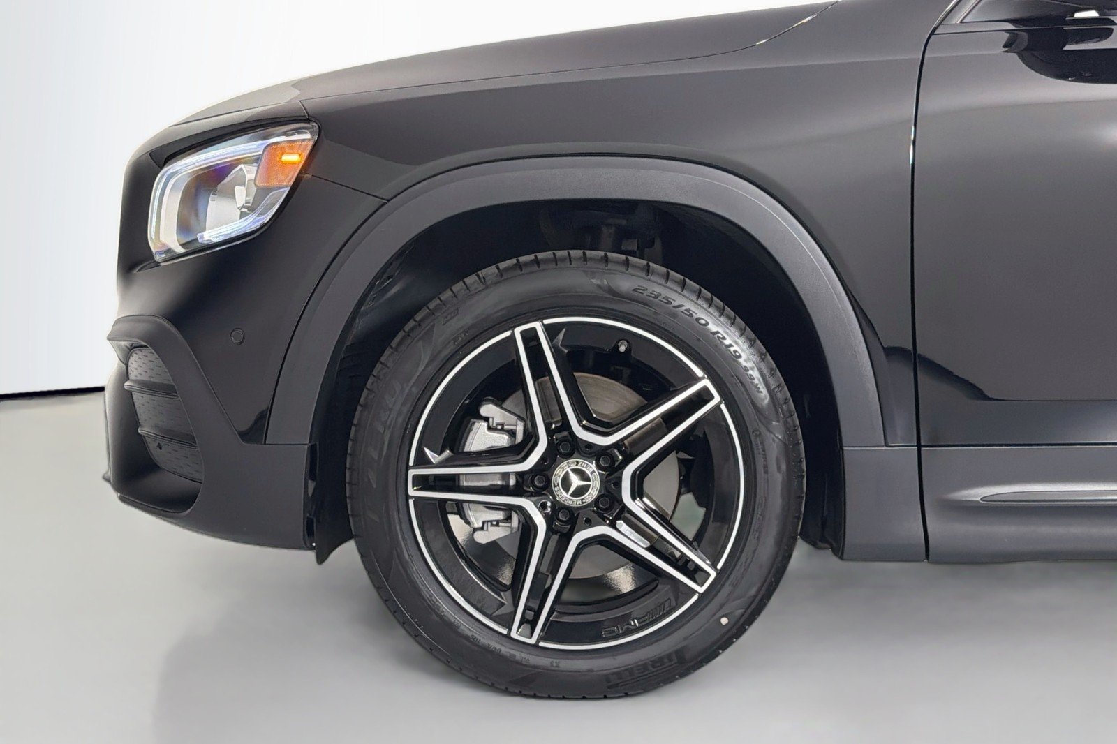 Used 2023 Night Black Mercedes-Benz 250 image 9