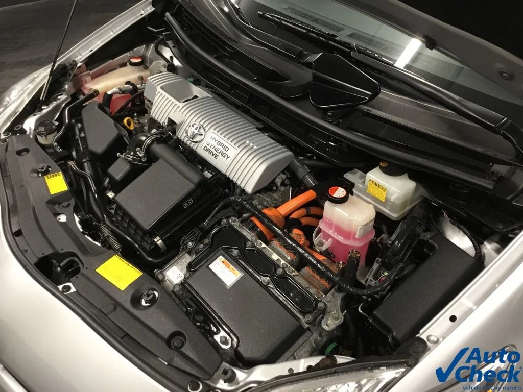 Used 2015 Silver Toyota Three image 46