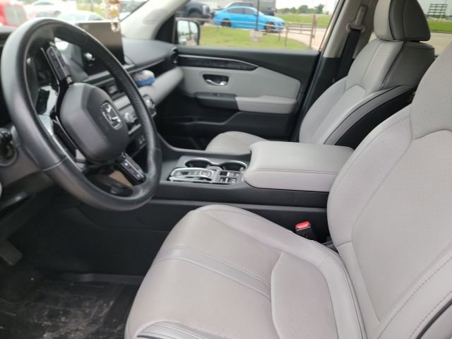 2025 Honda Pilot Elite AWD's photo
