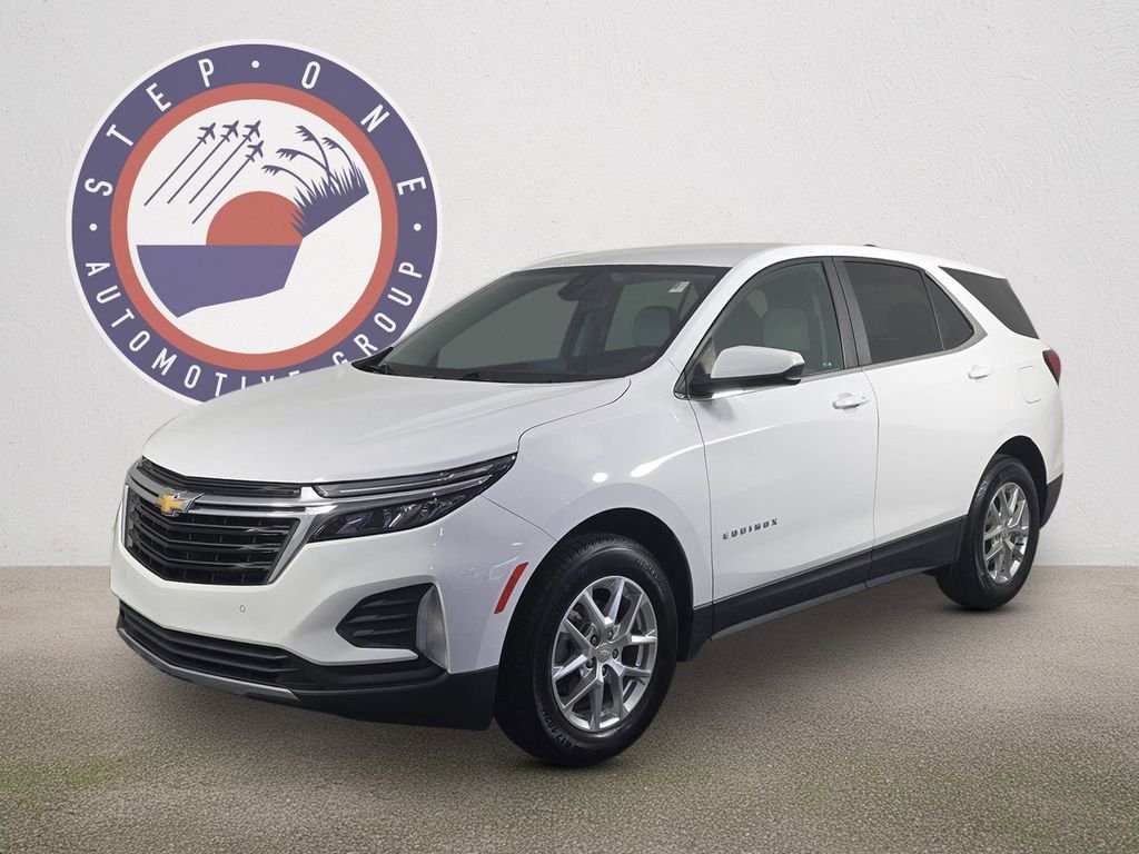 Used 2022 White Chevrolet LT image 2